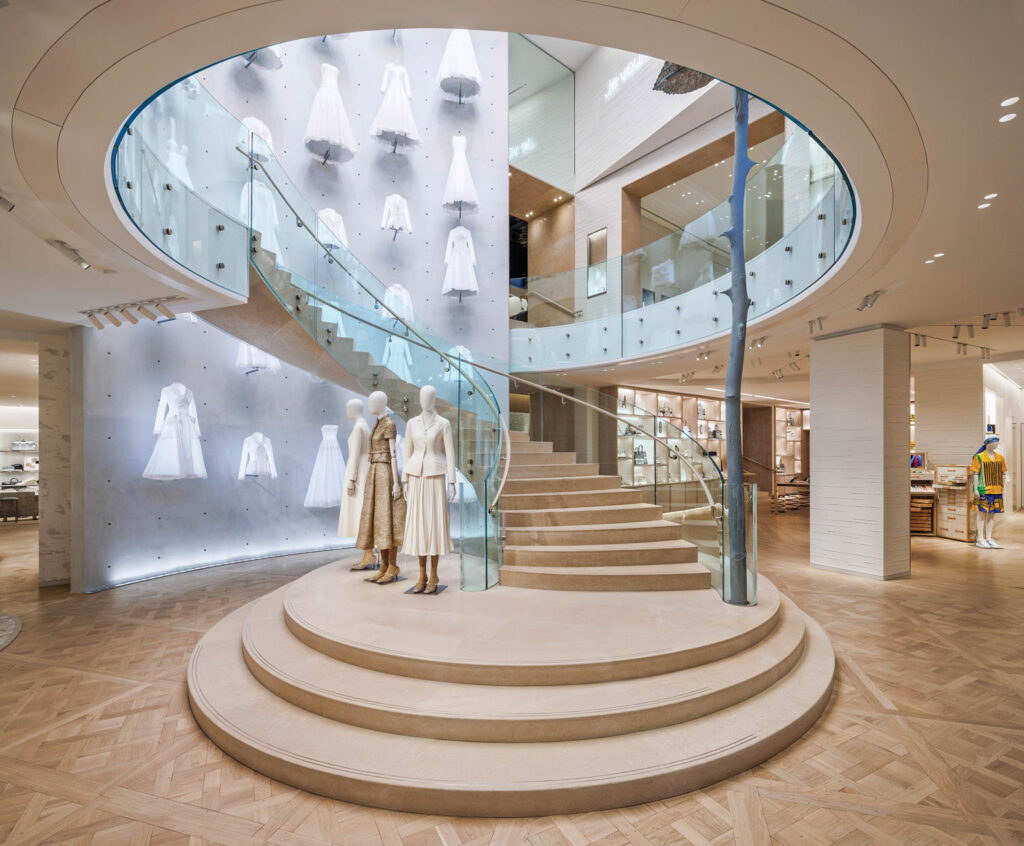 Retail & Showroom Interiors 
